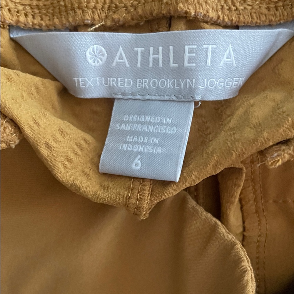 Athleta Women's Textured Brooklyn Jogger Pants - Picture 3 of 7